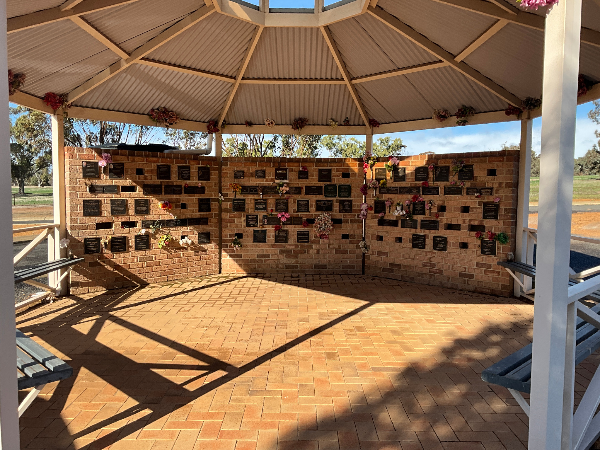 Wagin Cemetery gazebo and memorial walls